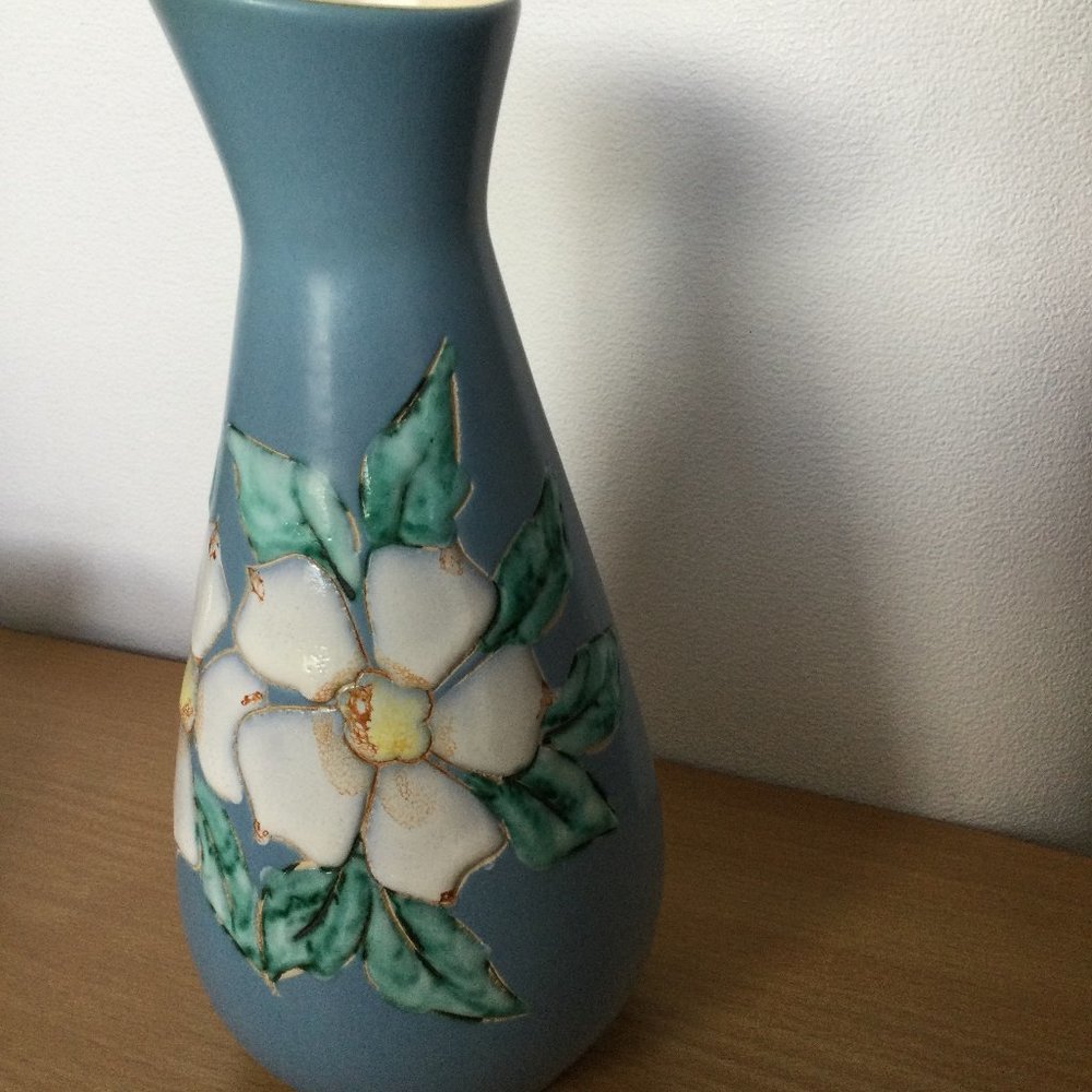 Handmade vase blue wit white flower dogwood
